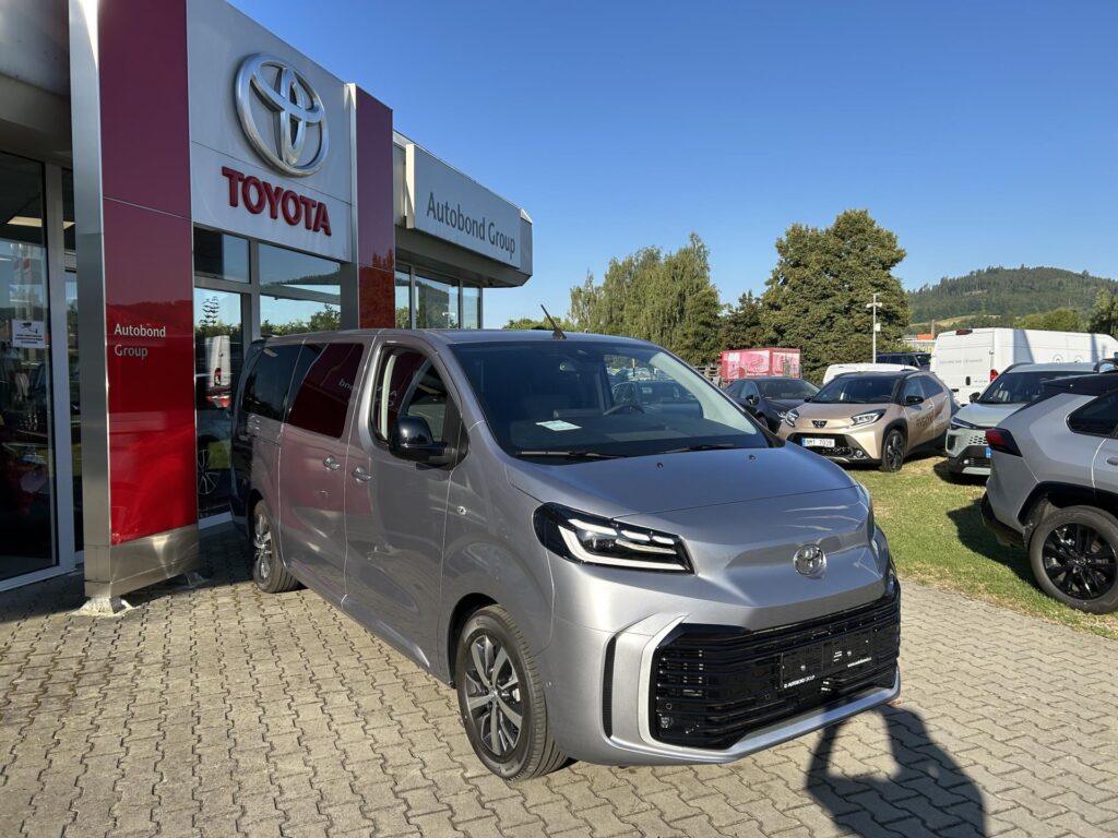 Toyota Proace Verso  2.0 8AT Family WEBASTO