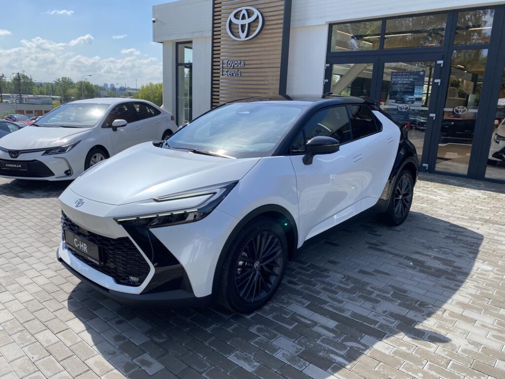 Toyota C-HR  2.0 HEV Tokyo Edition + zimní kola