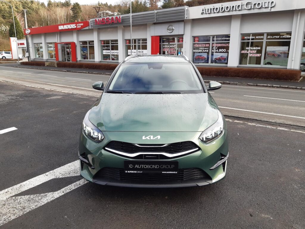 KIA Ceed  SW TOP 1,5 T-GDi 6MT+BUS