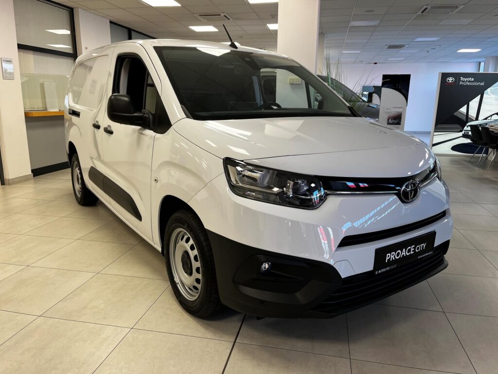Toyota Proace City  1.5 130 6MT Active Multimedia