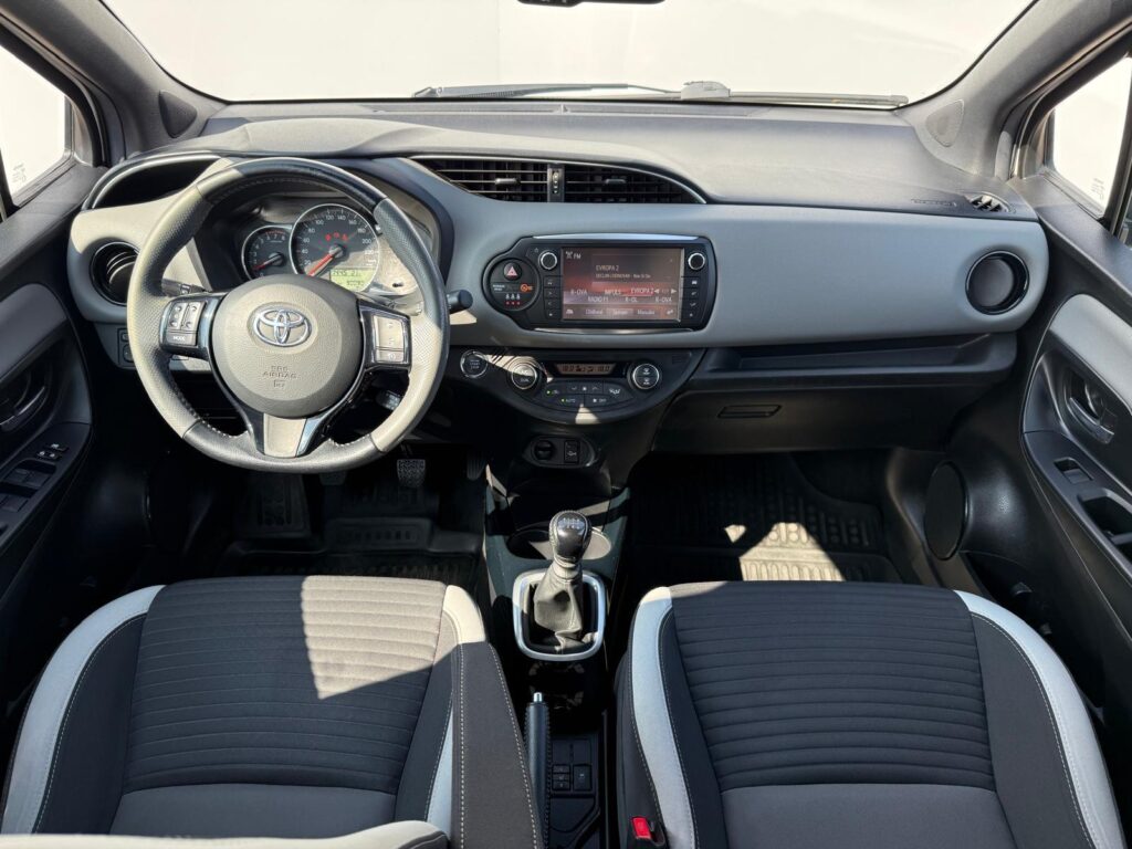 Toyota Yaris  1.33 VVT-i Selection Smart