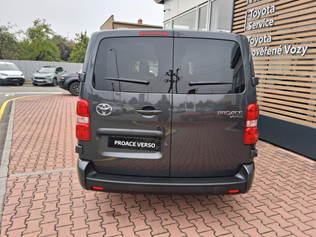 Toyota Proace Verso  2,0D 177K BUSINESS + COMFORT 8 MÍST