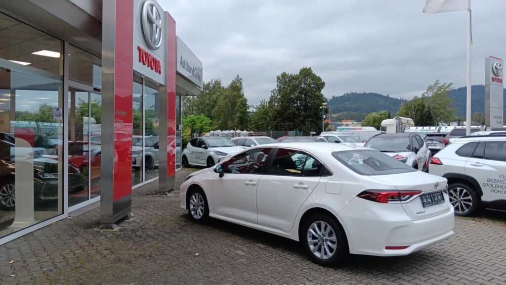 Toyota Corolla  1.5 MT Comfort POSLEDNÍ KUS!!