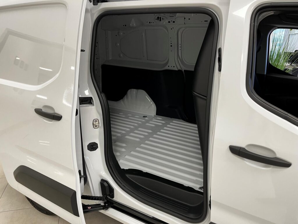 Toyota Proace City  1.5 130 6MT Active Multimedia