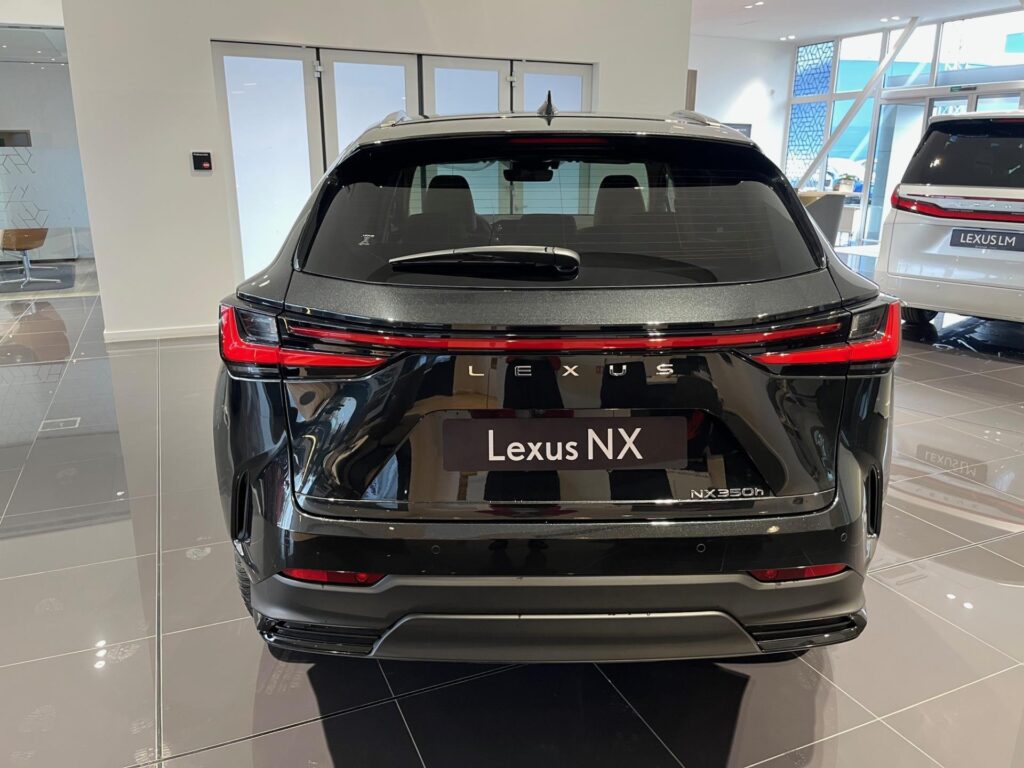 Lexus NX 350h  EXECUTIVE TOP 4x4