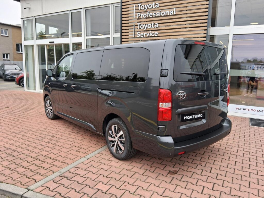 Toyota Proace Verso  2,0D 177K BUSINESS + COMFORT 8 MÍST