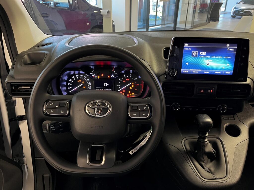 Toyota Proace City  1.5 130 6MT Active Multimedia