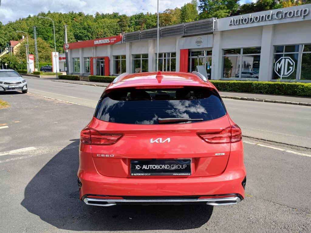 KIA Ceed  PREMIUM 1.6 GDI PHEV 6DCT