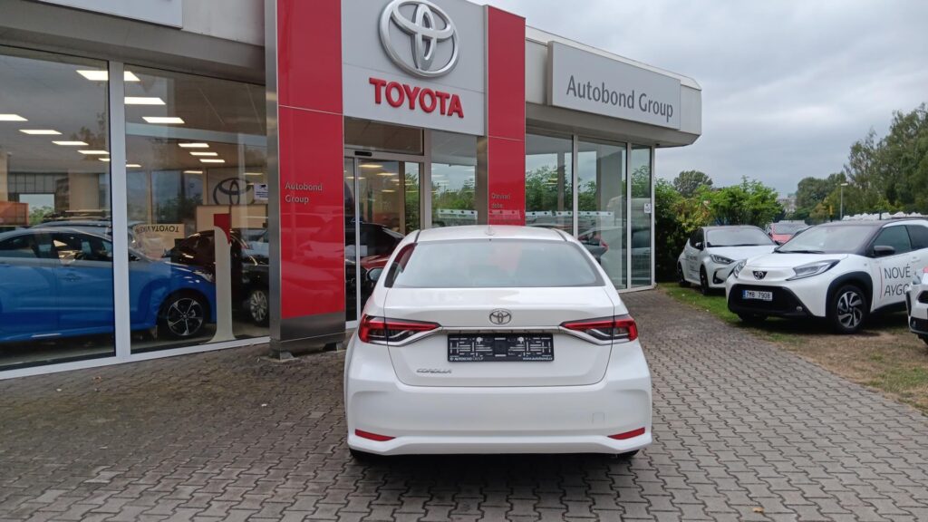 Toyota Corolla  1.5 MT Comfort POSLEDNÍ KUS!!