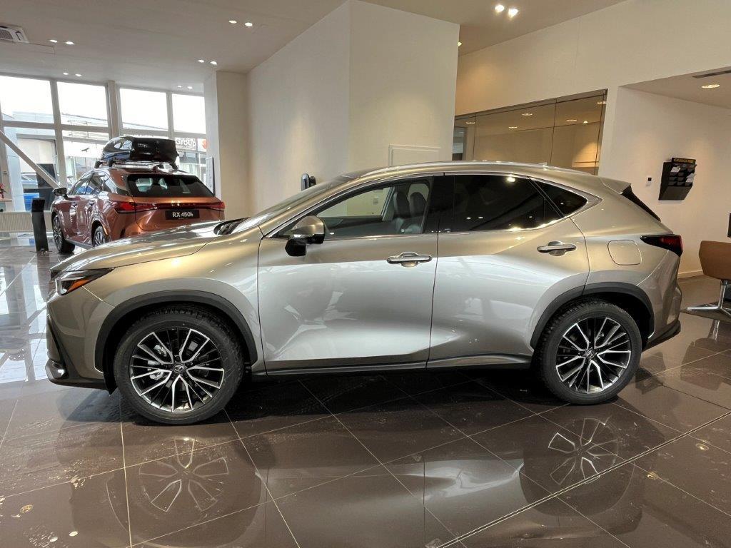 Lexus NX 350h  LUXURY 4x4