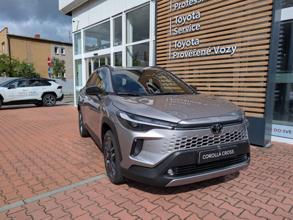 Toyota Corolla Cross  1,8 HEV STYLE