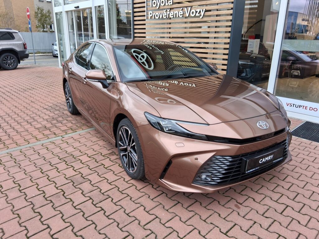 Toyota Camry  2,5 HEV 230K PRESTIGE