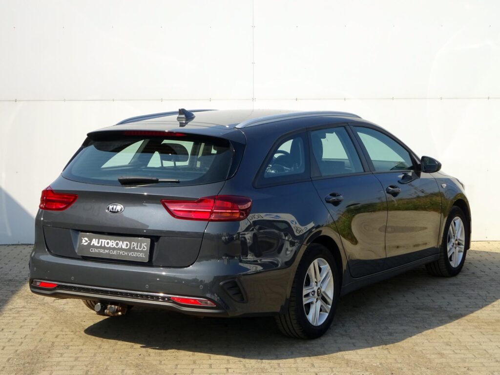 KIA Ceed  1.5 T-GDi 117kW 7DCT SPIN