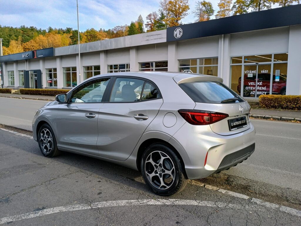 MG MG3  ELEGANCE 1.5 85kW 4×2 5MT