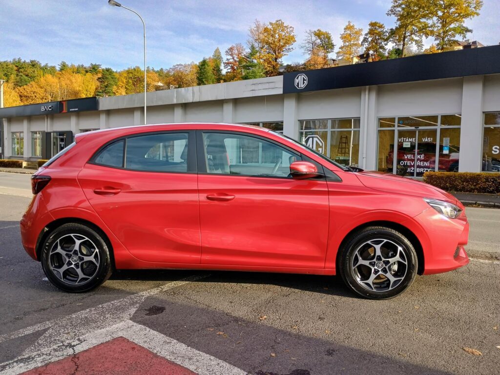 MG MG3  ELEGANCE 1.5 85kW 4×2 5MT