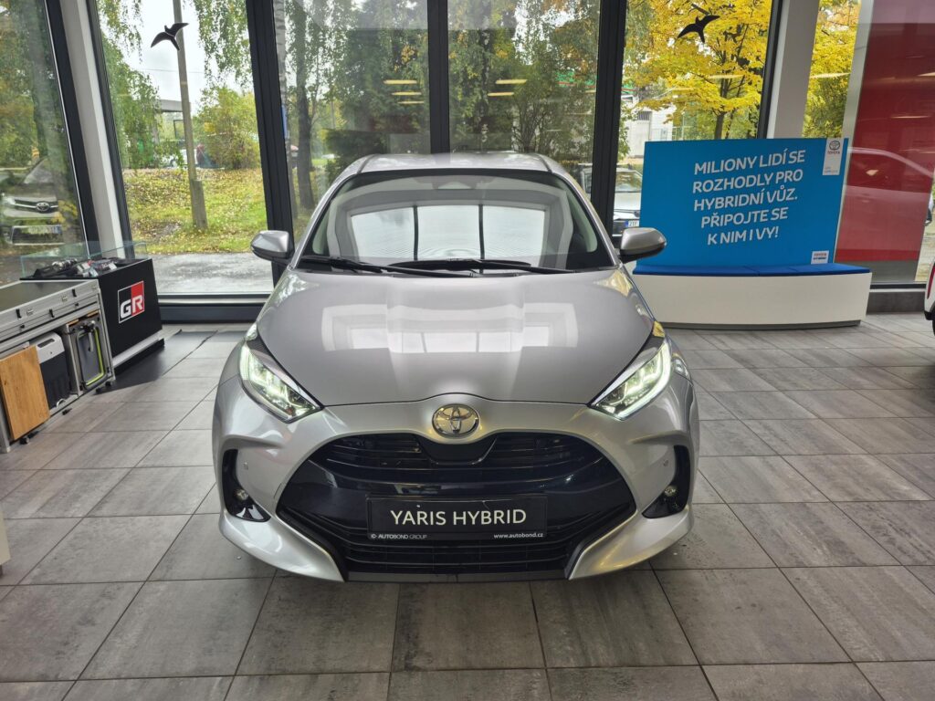 Toyota Yaris  Style 1.5 Hybrid (116 k)