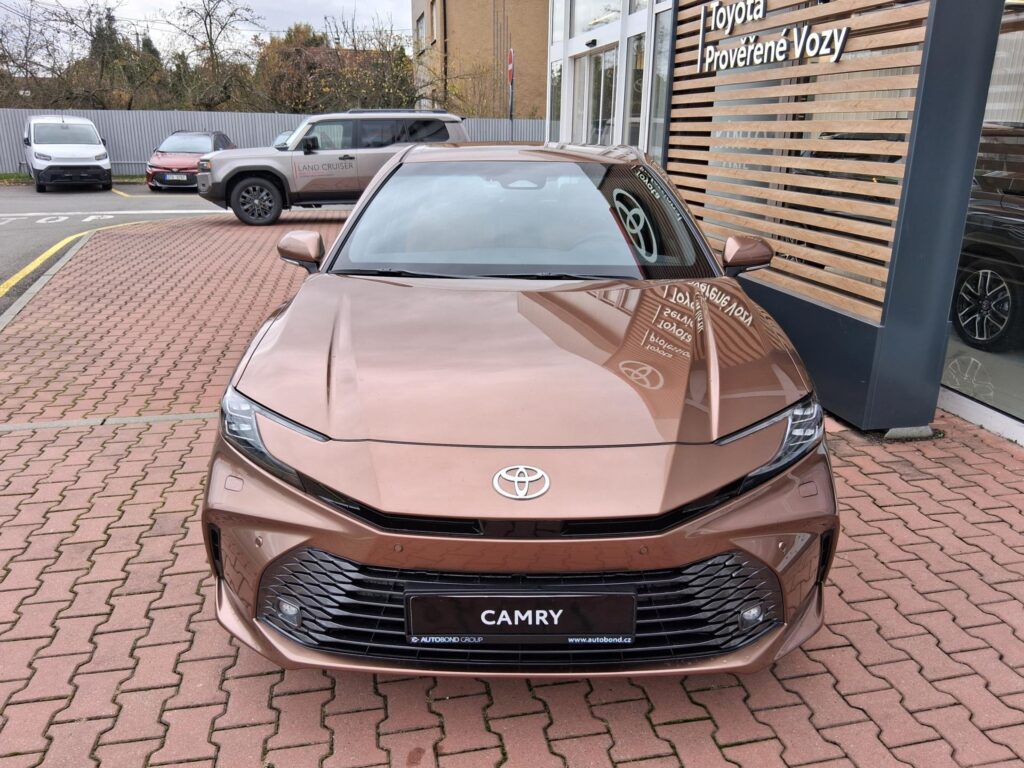 Toyota Camry  2,5 HEV 230K PRESTIGE