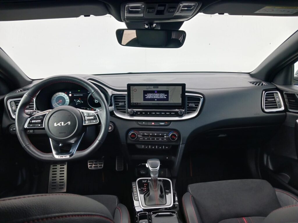 KIA ProCeed  1.6 T-GDI 150kW GT DCT Panorama