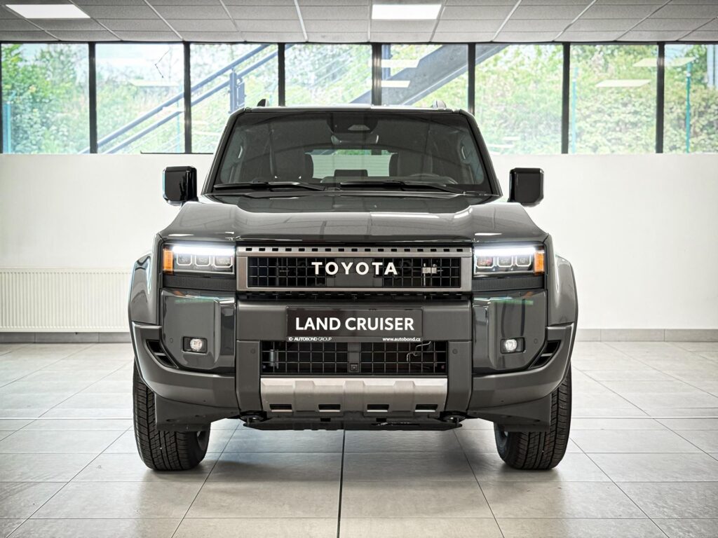 Toyota Land Cruiser  2.8L Diesel