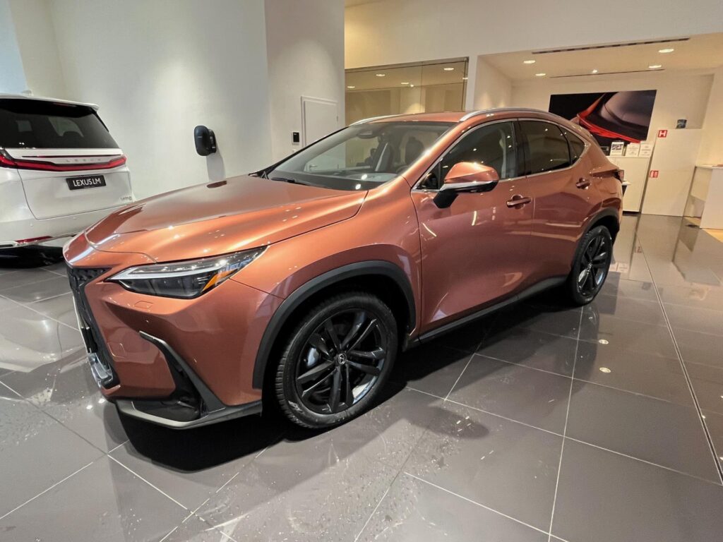 Lexus NX 450h+  PRESTIGE 4x4
