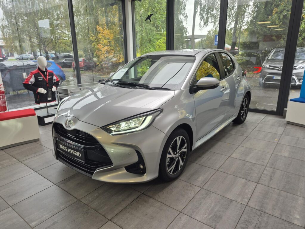 Toyota Yaris  Style 1.5 Hybrid (116 k)
