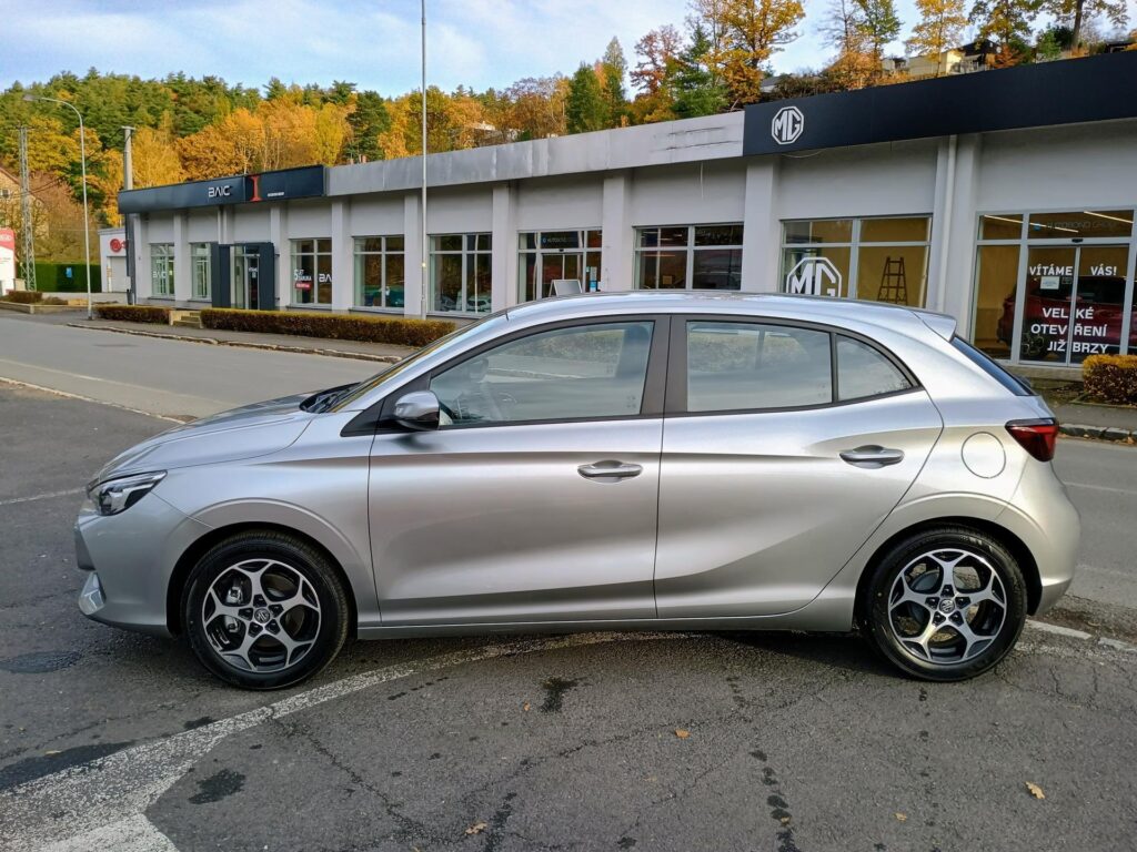 MG MG3  ELEGANCE 1.5 85kW 4×2 5MT