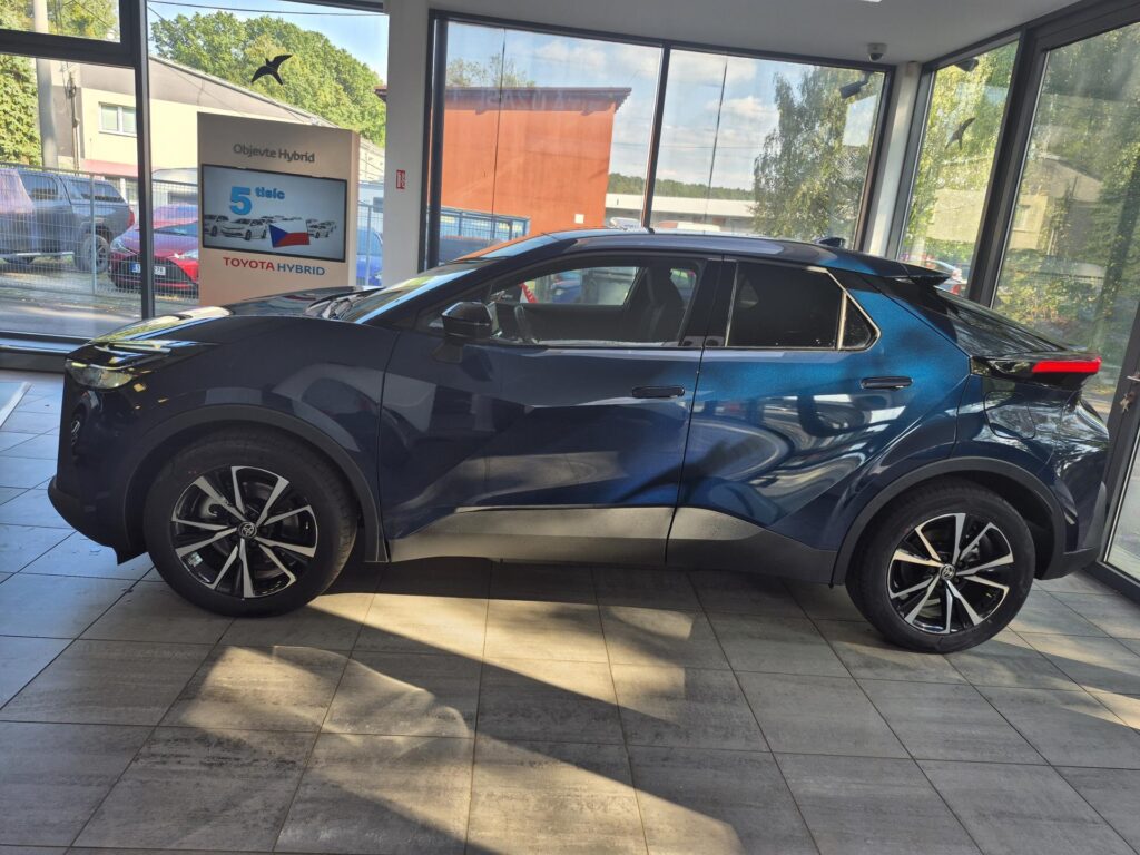 Toyota C-HR  Style 2.0 Plug-in Hybrid (220k)