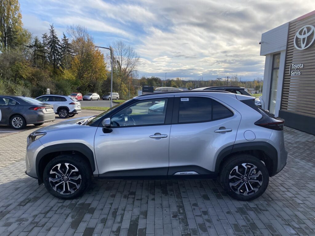 Toyota Yaris Cross  1,5 HEV 4x4  Style