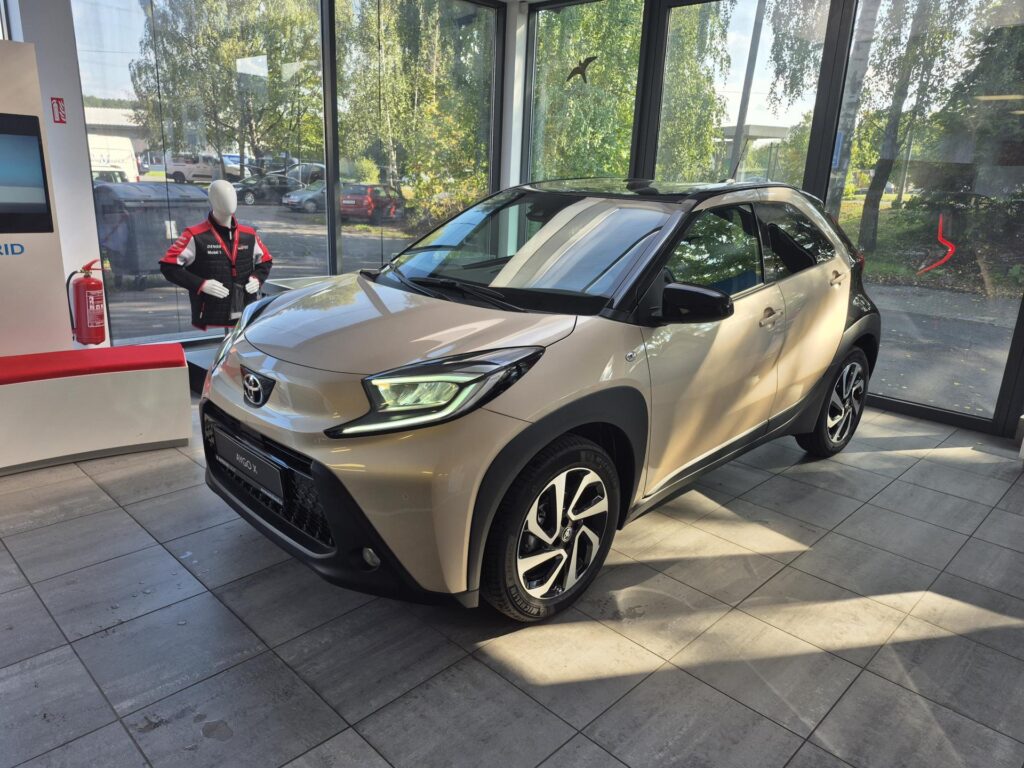 Toyota Aygo X  Style Tech Vision 1.0 VVT-i (72 k)