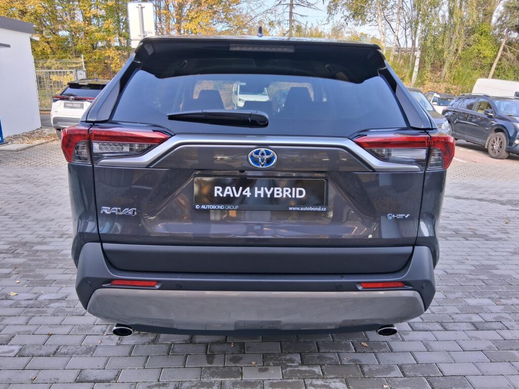 Toyota RAV4  2.5 HEV Executive JBL + tažné