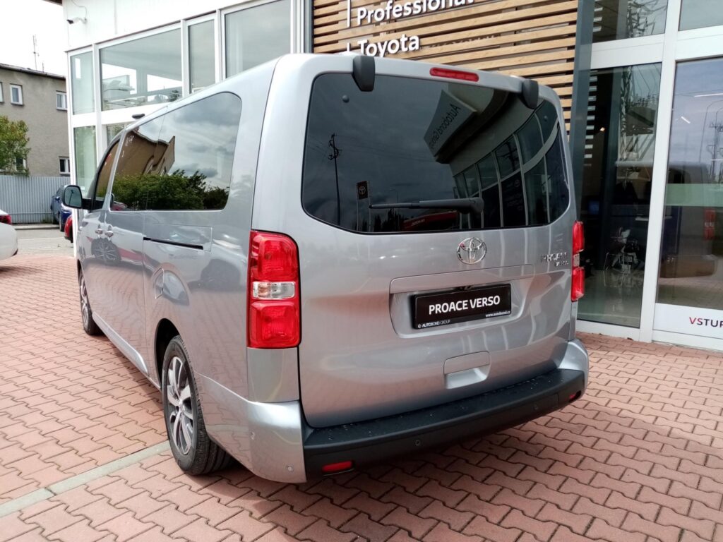 Toyota Proace Verso  2,0 D 8AT 180K FAMILY 8 MÍST