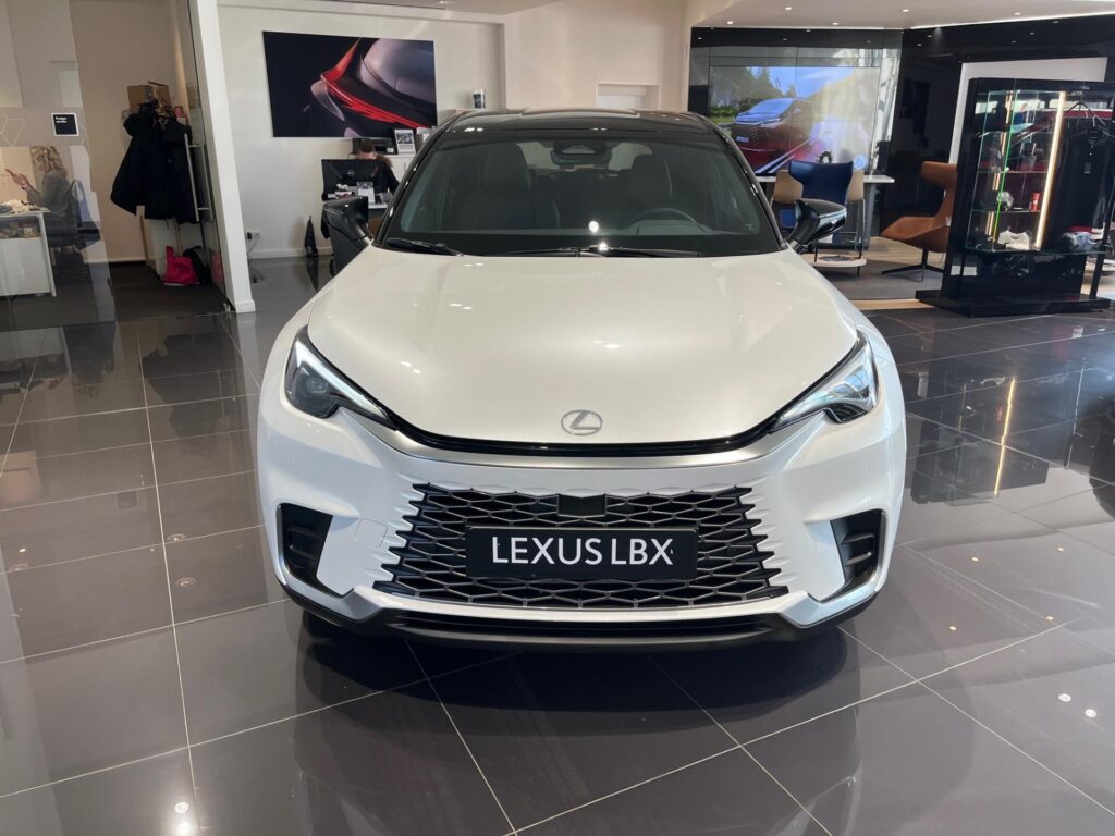 Lexus LBX  Elegant Tech Black