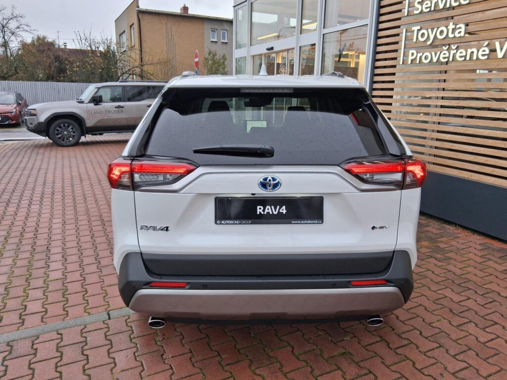 Toyota RAV4  2,5 HEV 4X4 EXECUTIVE + SKYVIEW+JBL