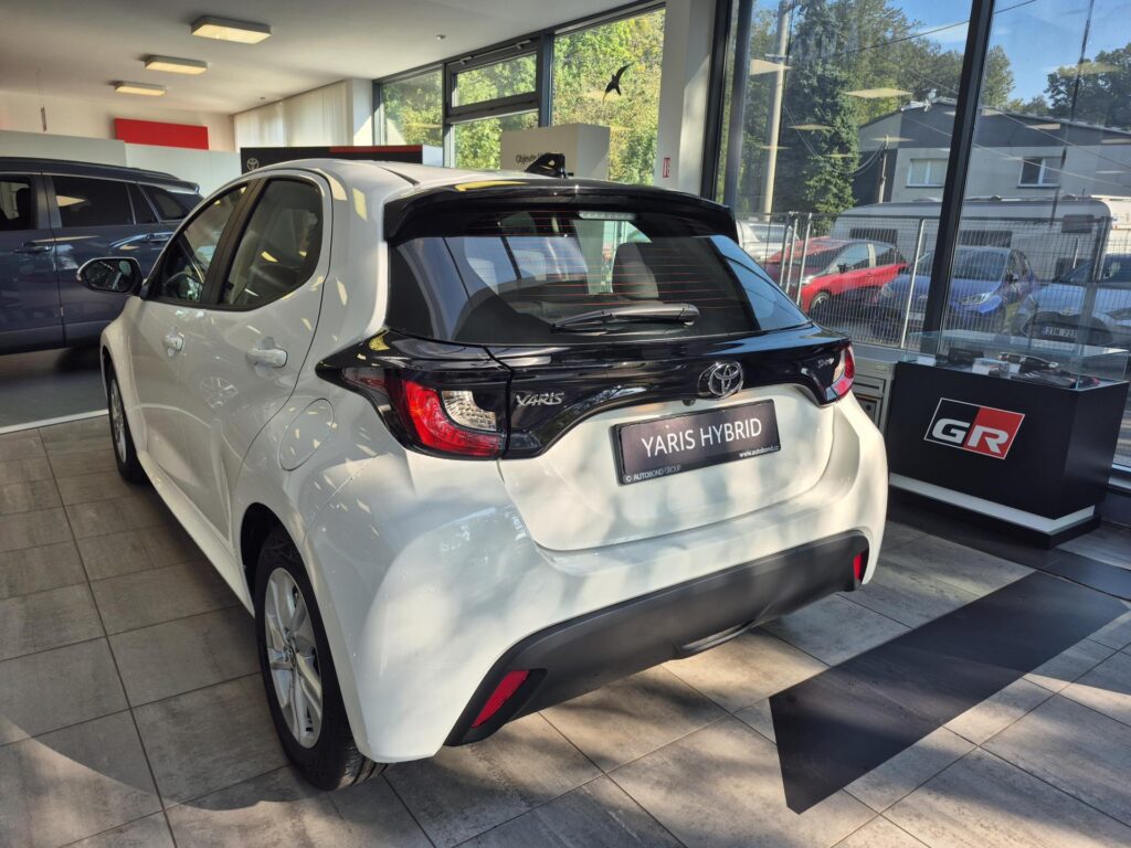 Toyota Yaris  LIMITOVANá EDICE AUTOBOND Comfort 1.5 Hybrid (116 k)
