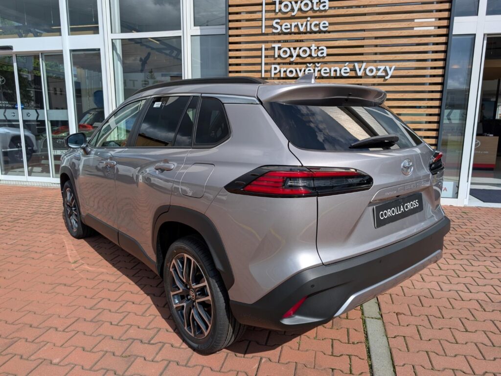 Toyota Corolla Cross  1,8 HEV STYLE