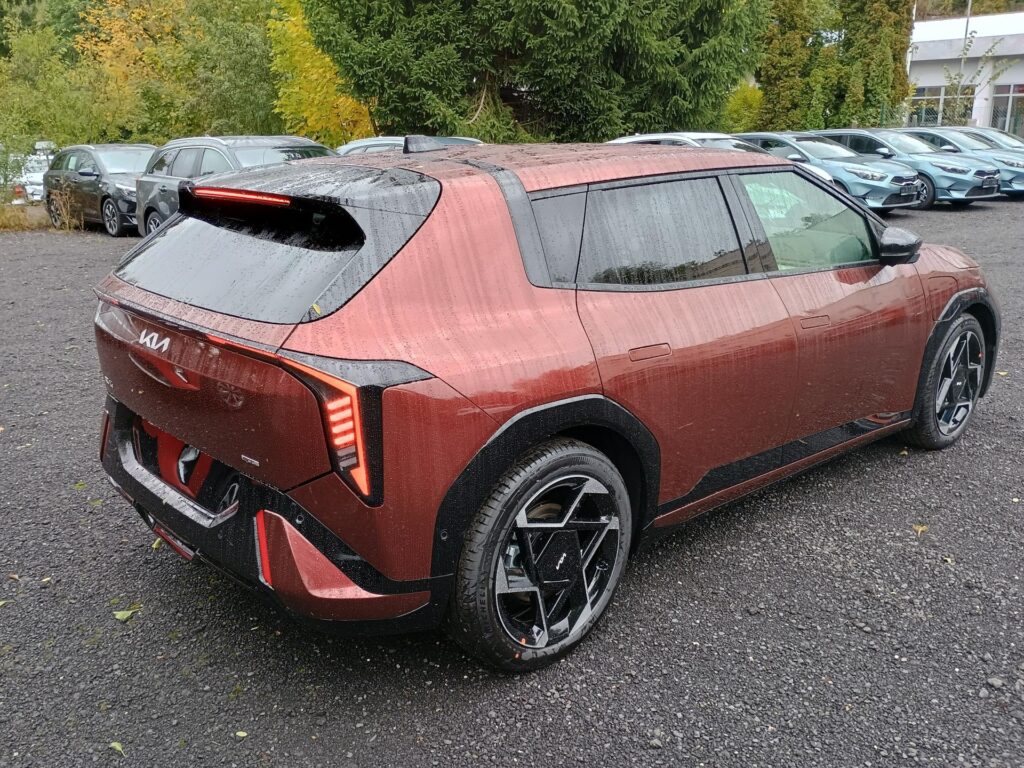 KIA EV4  GT LINE 81,4kWh+TECH+V2L