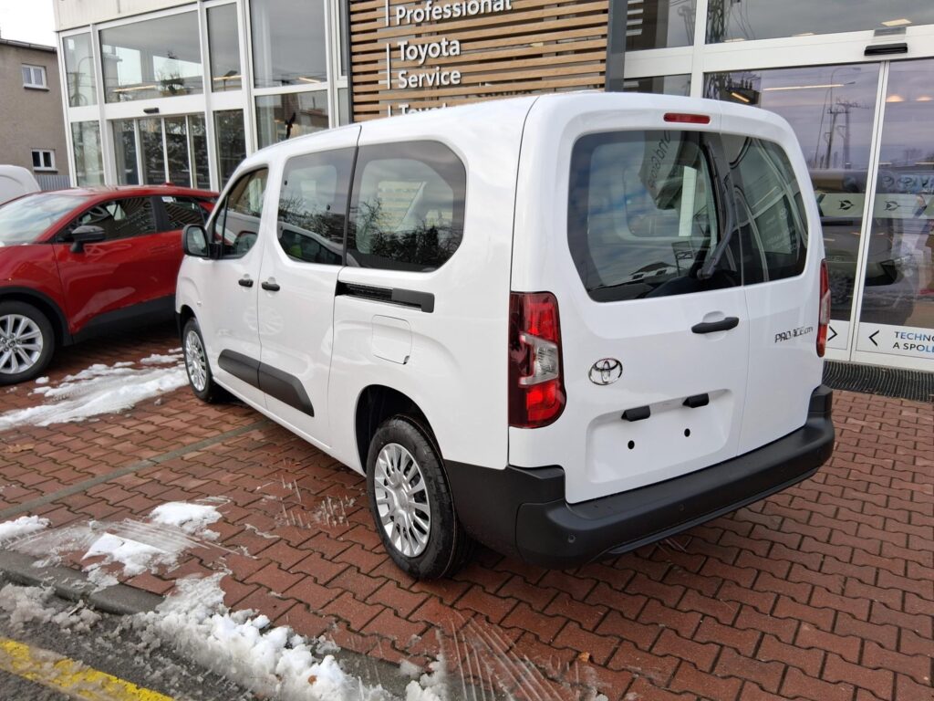 Toyota Proace City Verso  1,5D 100K 6MT COMBI
