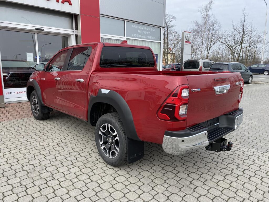 Toyota Hilux  2,8D 6AT Executive 4X4