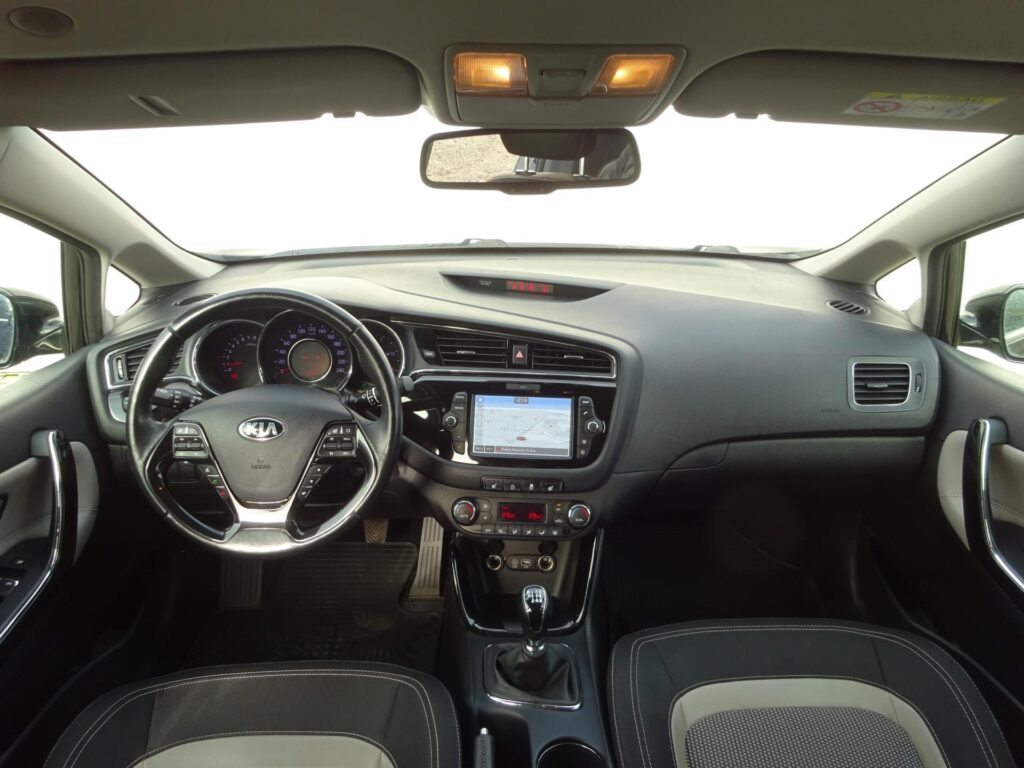 KIA Ceed  1.6 GDI 99kW Excl. Winter Navi