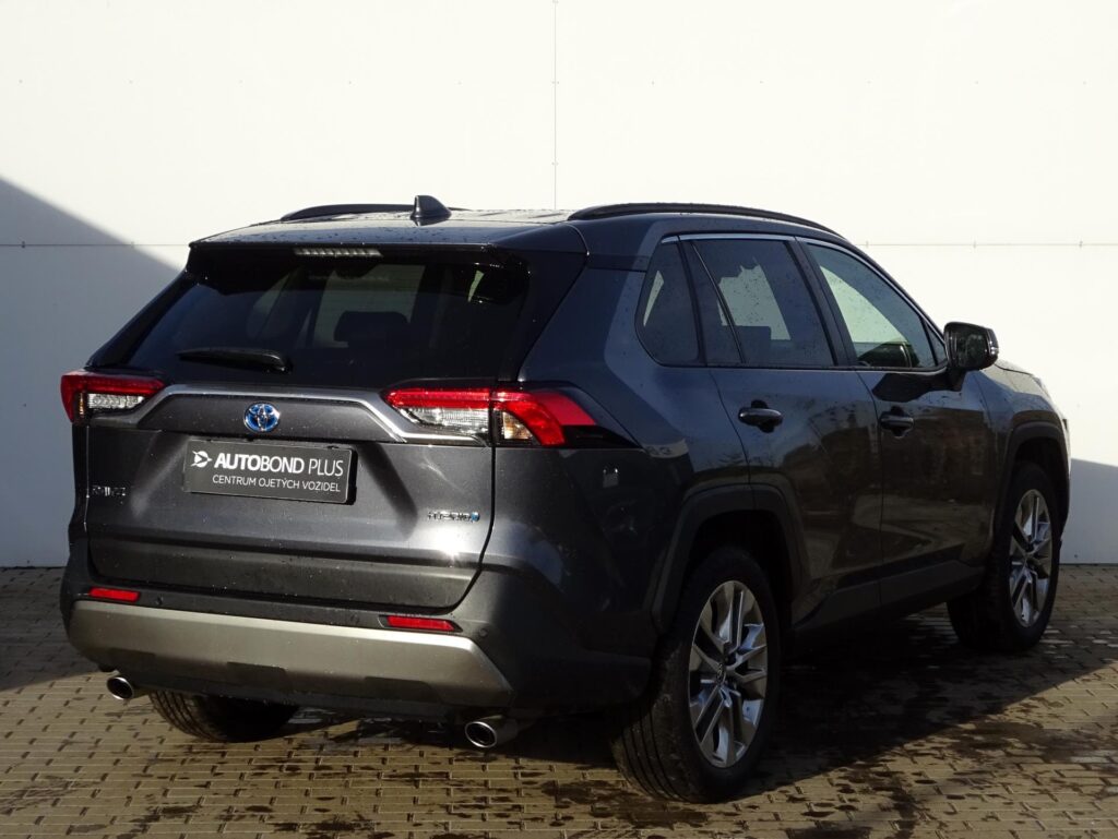 Toyota RAV4  2.5 HSD e-CVT AWD Exe. Sky. Tažné