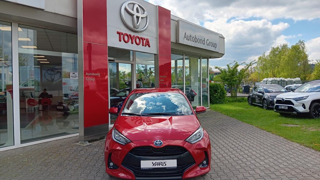 Toyota Yaris  1.5L HEV 130 EXECUTIVE