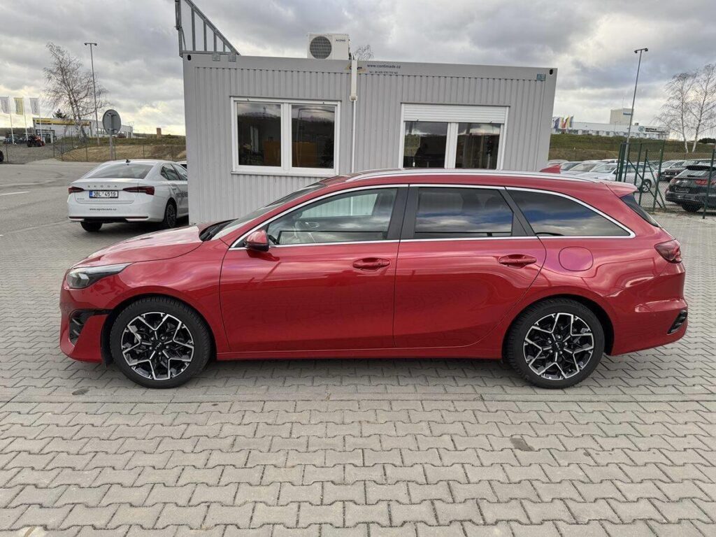 KIA Ceed  SW GT-LINE 1.5 T-GDI GPF 7DCT