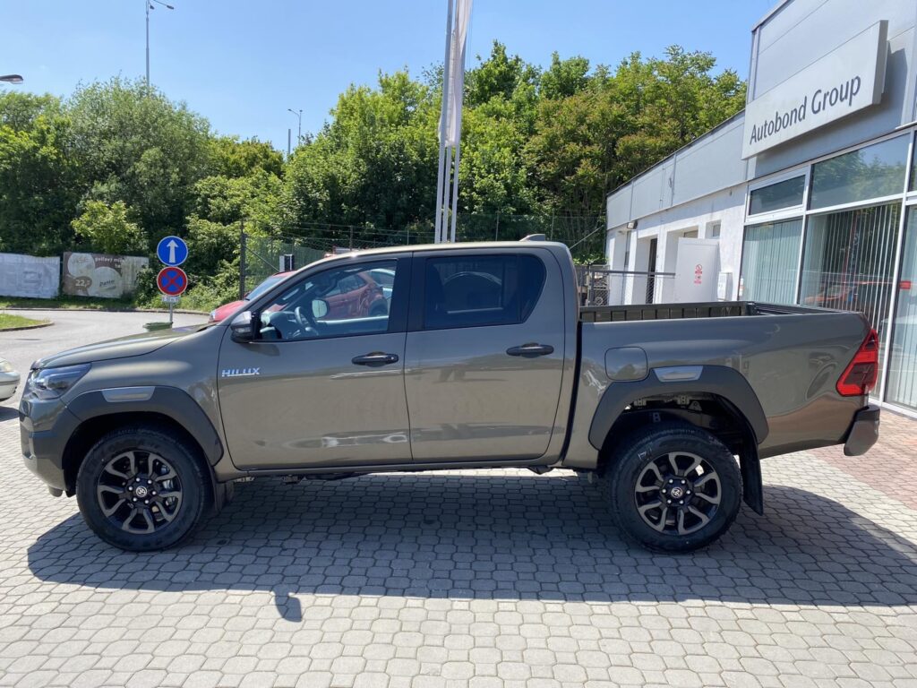Toyota Hilux  2,8D 6AT Executive 4X4