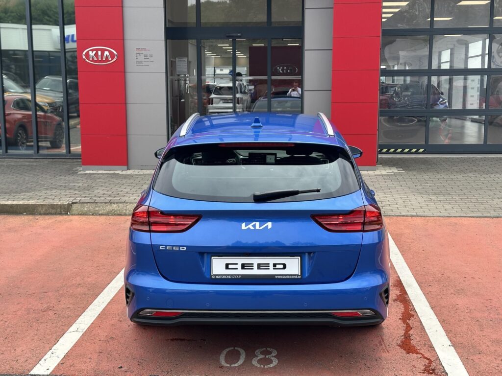 KIA Ceed  SW SPIN 1,5 T-GDi 7DCT (2025)