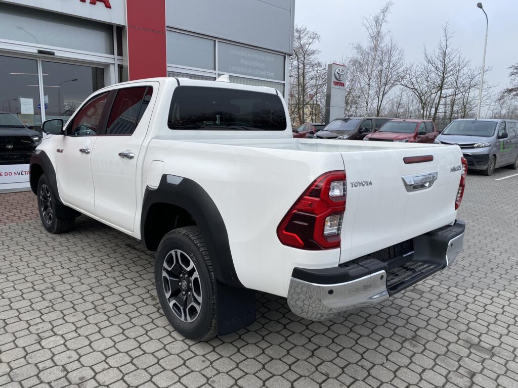 Toyota Hilux  2,8D 6AT Executive 4X4