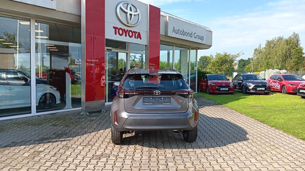 Toyota Yaris Cross  1.5 HEV 130 COMFORT Možnost zimní komplety zdarma