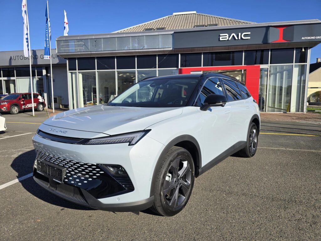 BAIC X55  1.5T 130kW 7DCT 4x2