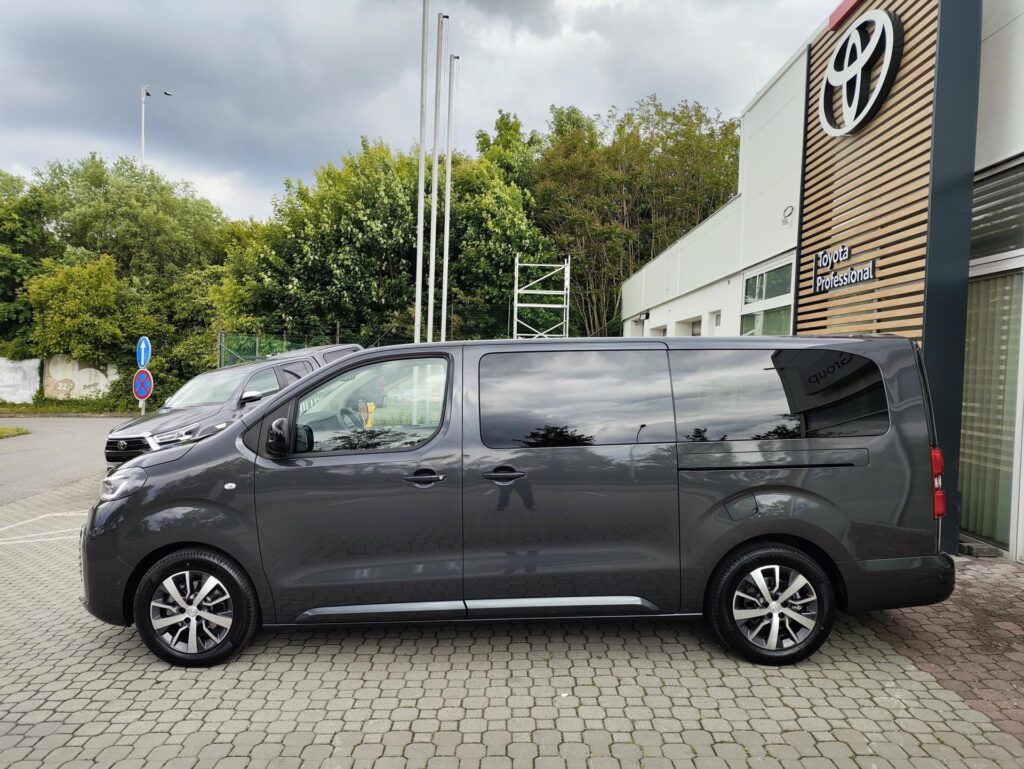 Toyota Proace Verso  2.0D 8AT VIP 6S Skyview
