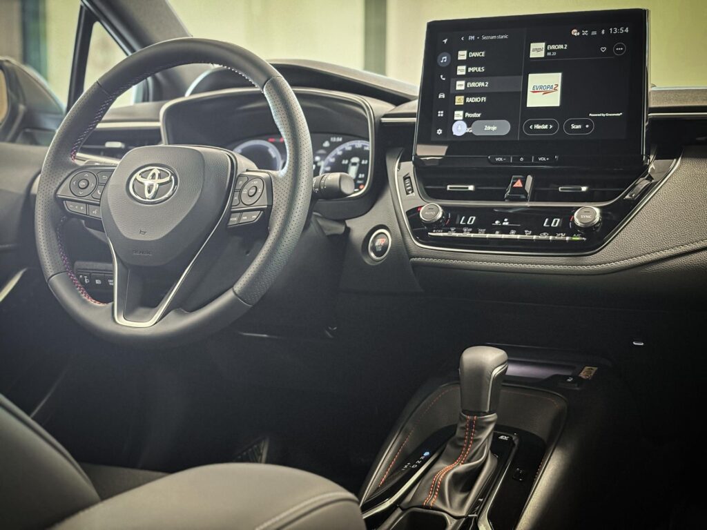 Toyota Corolla  2.0 hybrid e-CVT