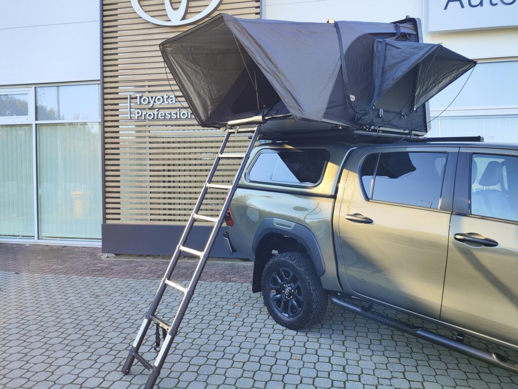 Toyota Hilux  2.8D 6AT Invincible 4x4 Expedition